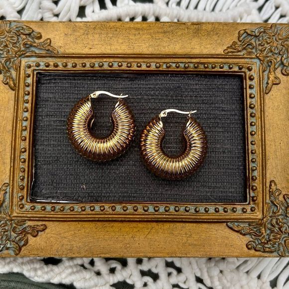 😍 LAST PAIR 😍GOLD TEXTURED HOOPS  GOLD PLATED STAINLESS STEEL ROBYN BOHO - Picture 7 of 14